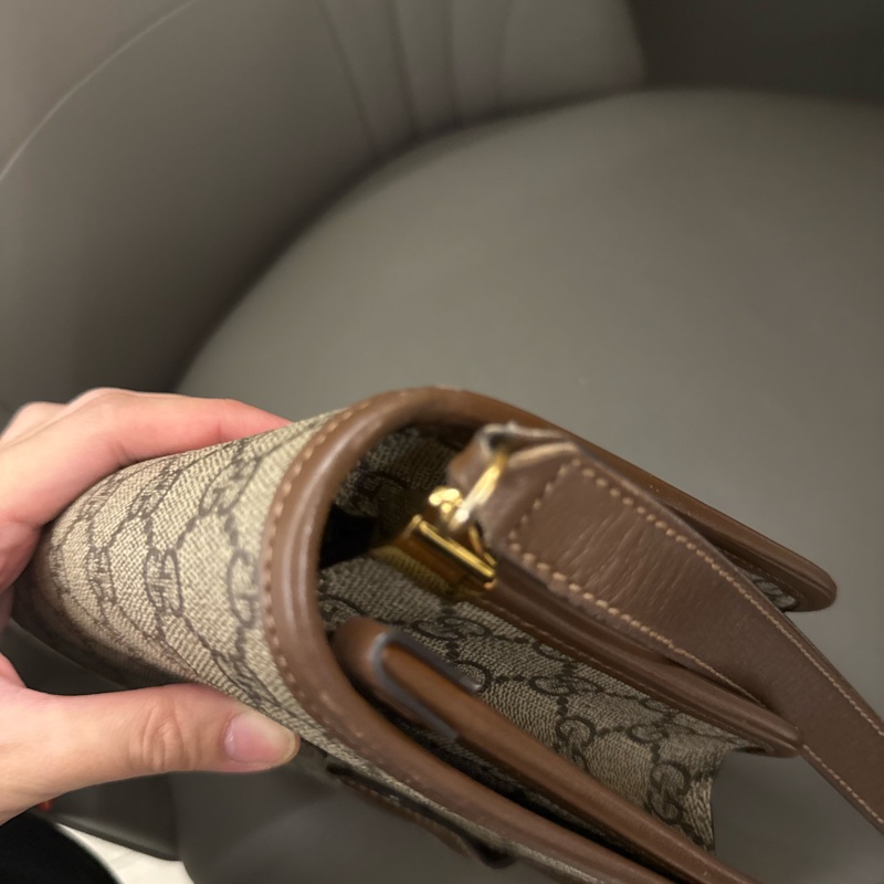 Gucci 老花風琴包-18