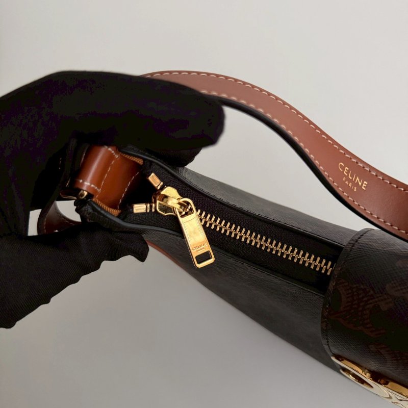 99新🆕 Celine 瑟琳 AVA 老花半月包金釦-9