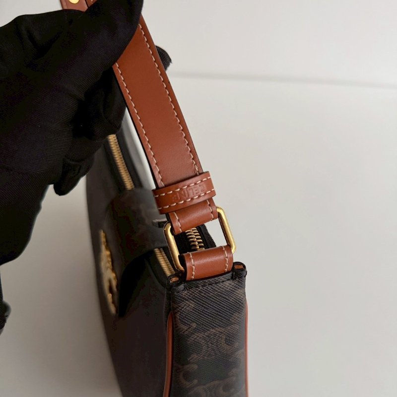 99新🆕 Celine 瑟琳 AVA 老花半月包金釦-10