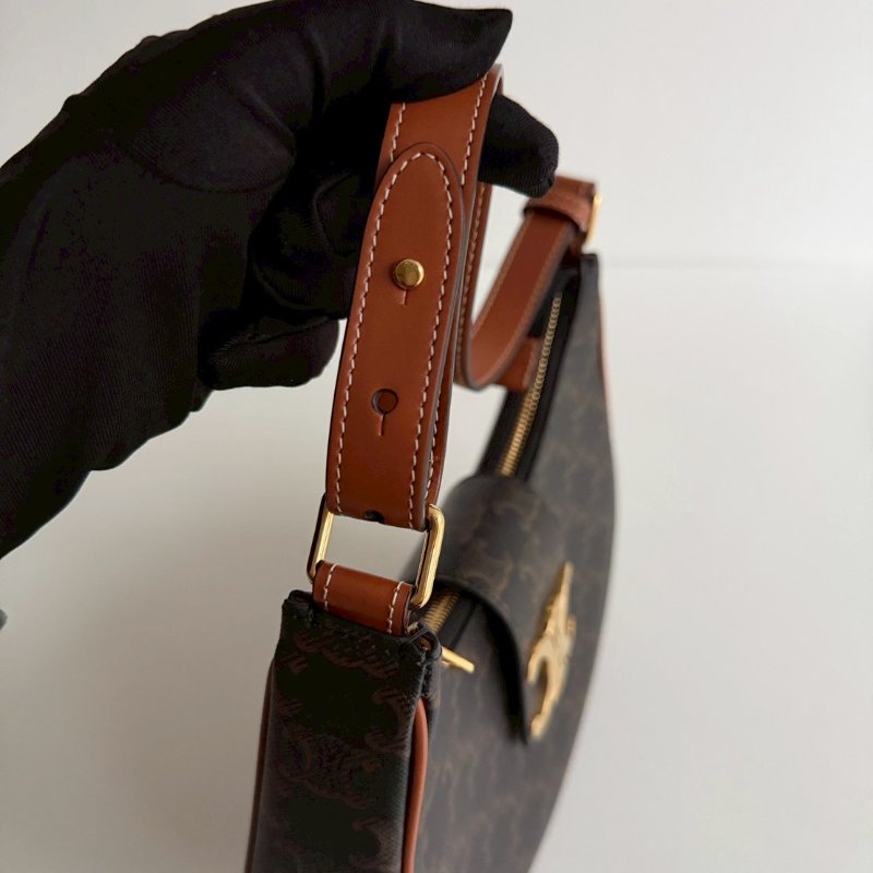 99新🆕 Celine 瑟琳 AVA 老花半月包金釦-11