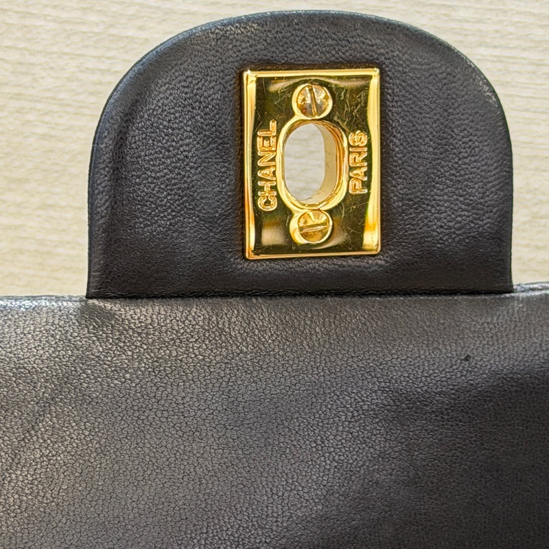 Chanel 小羊皮黑金CF25鏈條包-13