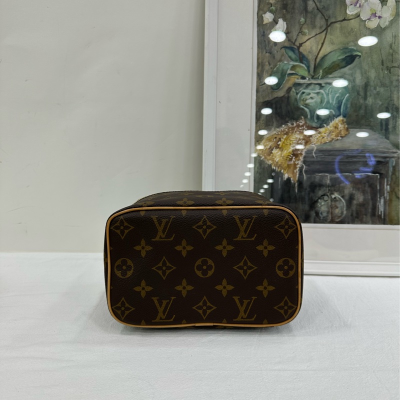 LOUIS VUITTON Nice nano精巧身形LV銘紋金屬拉鍊頭 塗層帆布拼牛皮革飾邊 化妝包手提包 迷你 芯片 有購證-5