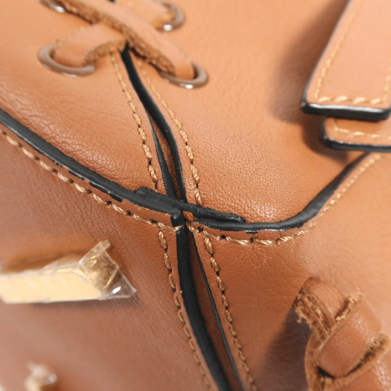 LOEWE 牛皮皮革Puzzle Medium金扣手挽肩背兩用袋-7