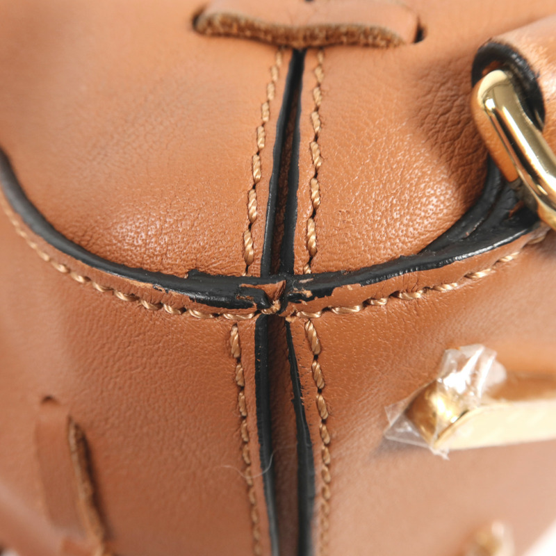 LOEWE 牛皮皮革Puzzle Medium金扣手挽肩背兩用袋-8