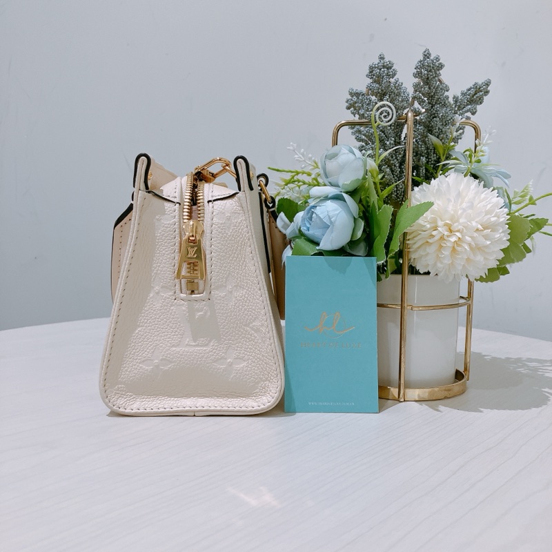TK1886 Louis Vuitton 路易威登奶昔白手提/斜挎包On The Go East West Monogram Empreinte Cream X GHW-2
