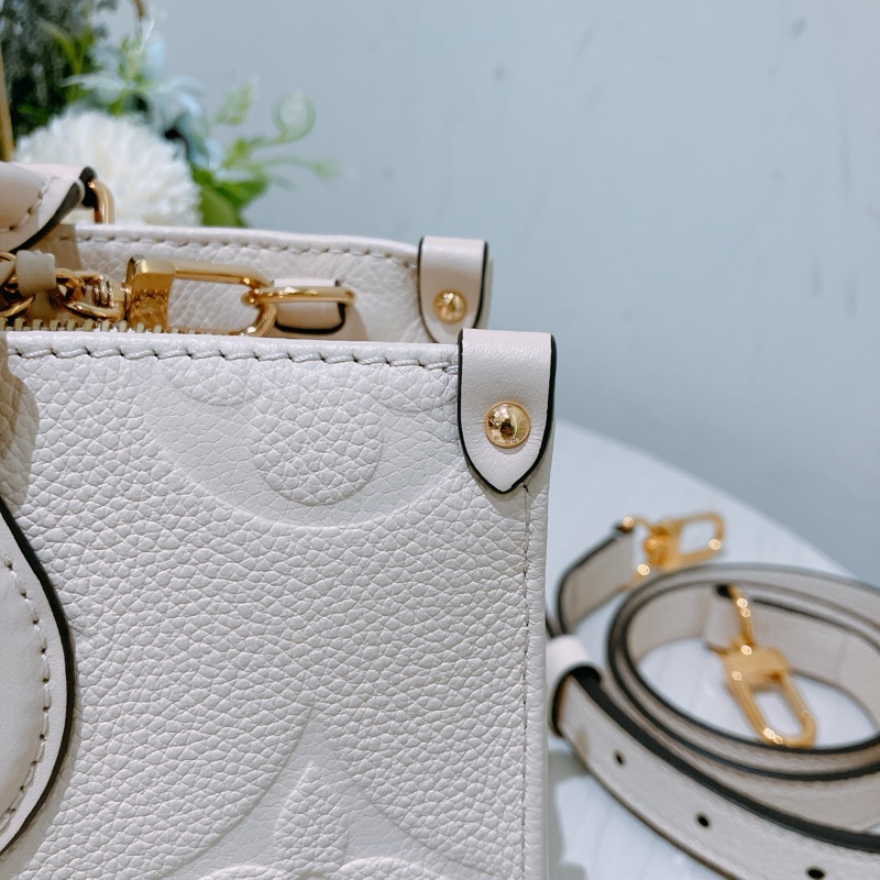 TK1886 Louis Vuitton 路易威登奶昔白手提/斜挎包On The Go East West Monogram Empreinte Cream X GHW-14