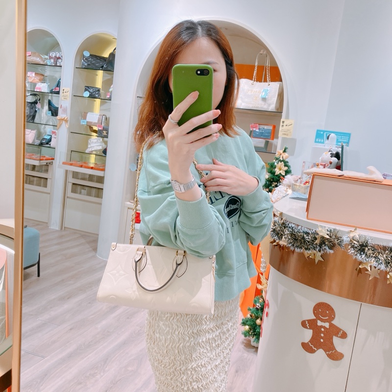 TK1886 Louis Vuitton 路易威登奶昔白手提/斜挎包On The Go East West Monogram Empreinte Cream X GHW-17