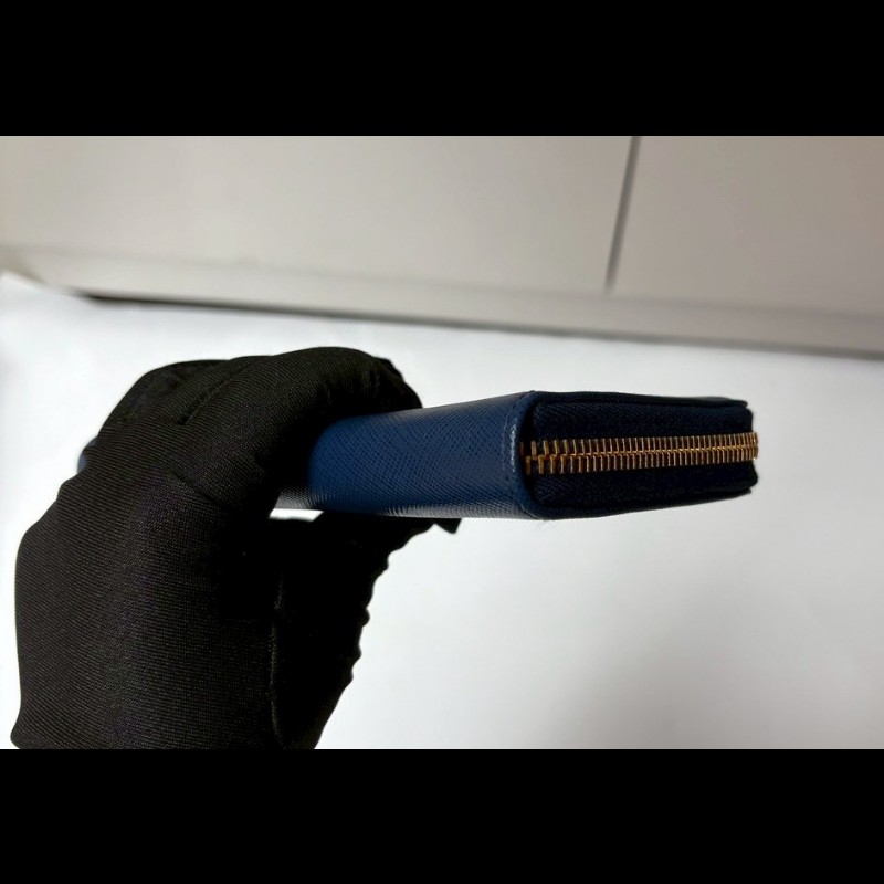 Prada 藍色皮革拉鍊中夾-7