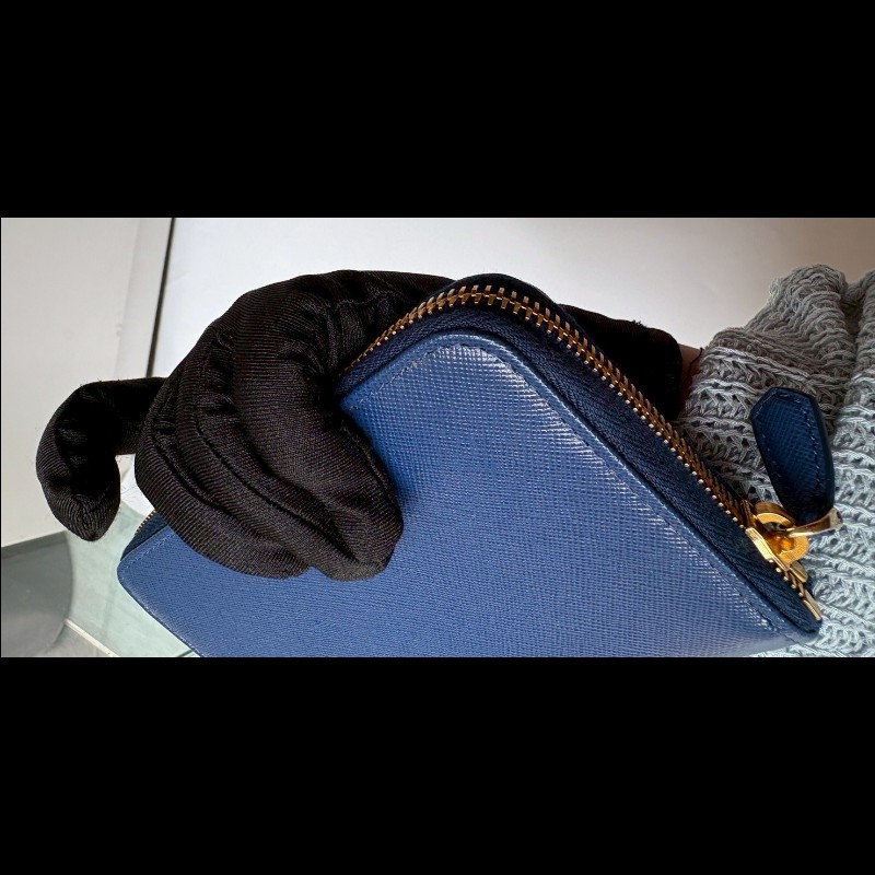 Prada 藍色皮革拉鍊中夾-9