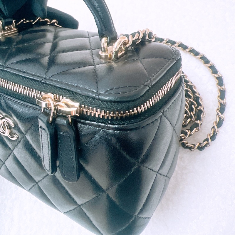 Chanel 黑金手柄鏈條長盒子/化妝包-2