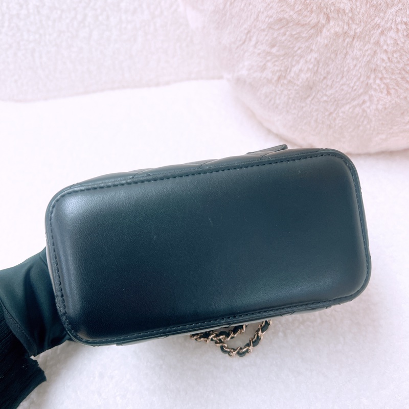 Chanel 黑金手柄鏈條長盒子/化妝包-3