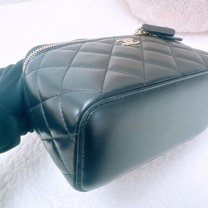 Chanel 黑金手柄鏈條長盒子/化妝包-4