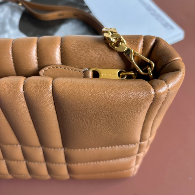 ::BURBERRY:: LOLA 金屬TB LOGO絎縫格紋小羊皮拉鍊方包斜背包(咖)-5