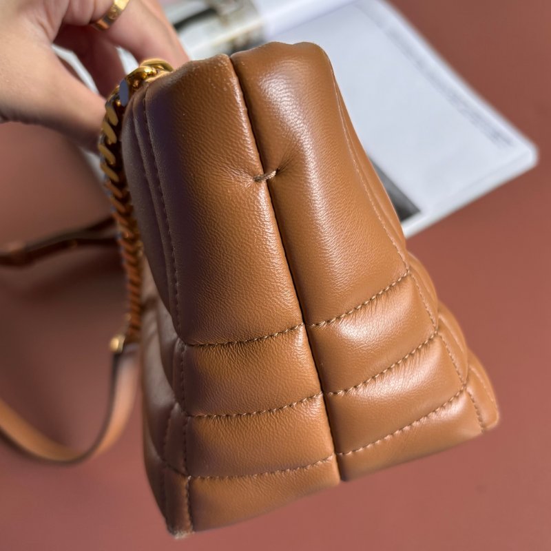 ::BURBERRY:: LOLA 金屬TB LOGO絎縫格紋小羊皮拉鍊方包斜背包(咖)-11