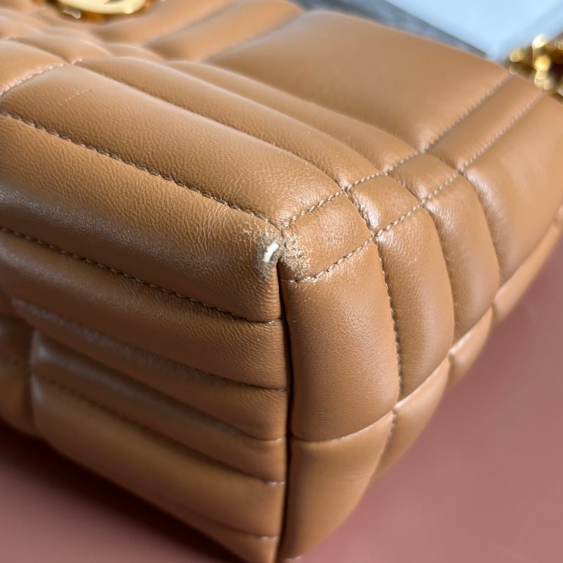 ::BURBERRY:: LOLA 金屬TB LOGO絎縫格紋小羊皮拉鍊方包斜背包(咖)-16