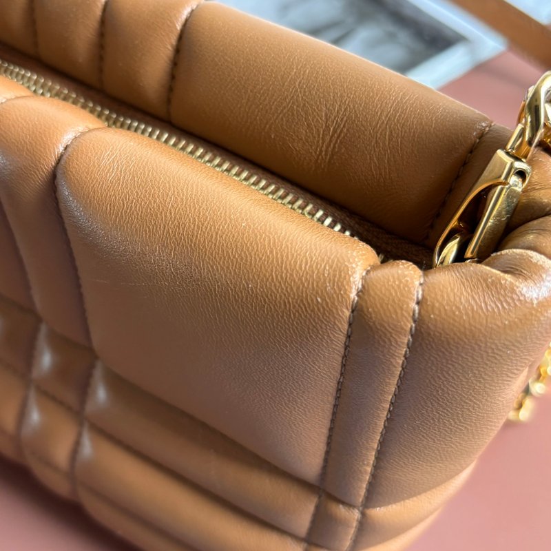 ::BURBERRY:: LOLA 金屬TB LOGO絎縫格紋小羊皮拉鍊方包斜背包(咖)-21