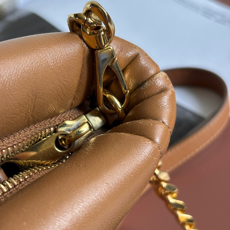 ::BURBERRY:: LOLA 金屬TB LOGO絎縫格紋小羊皮拉鍊方包斜背包(咖)-43