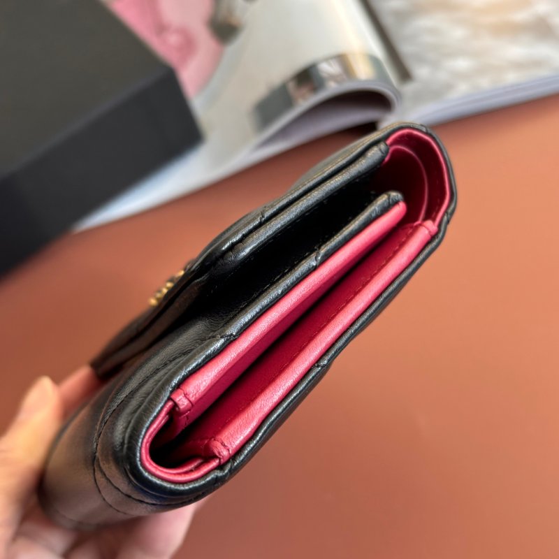 ::CHANEL:: 香奈兒 19系列經典金屬LOGO菱格紋 小羊皮翻蓋三折短夾（黑色）-6