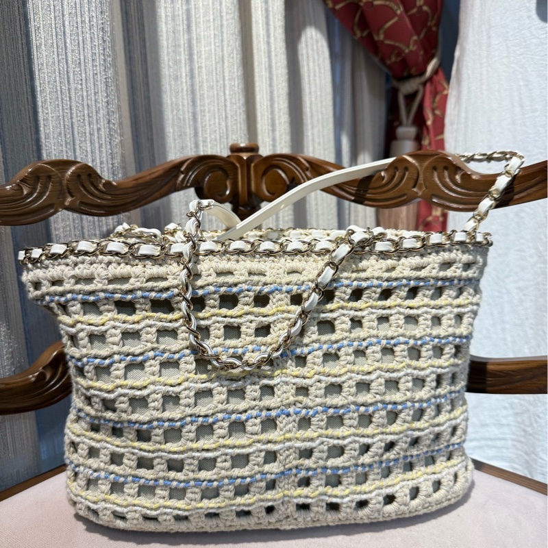 Chanel 香奈儿 蓝白黄钩花编织小号购物袋限量款-1