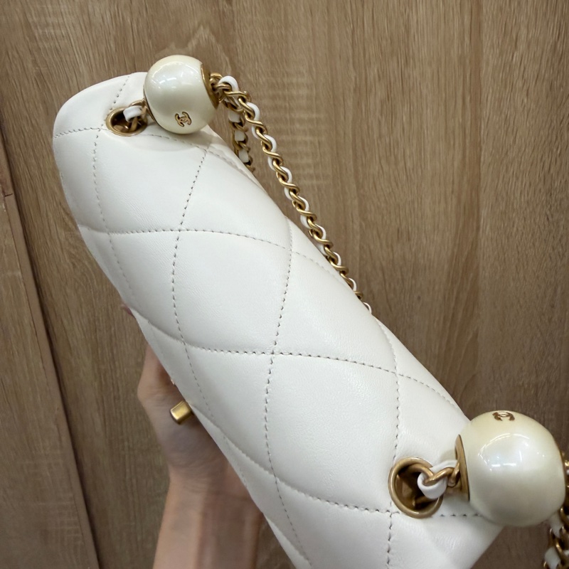 Chanel 白羊皮霧金釦珍珠湯圓20cm斜背包AS4861-4