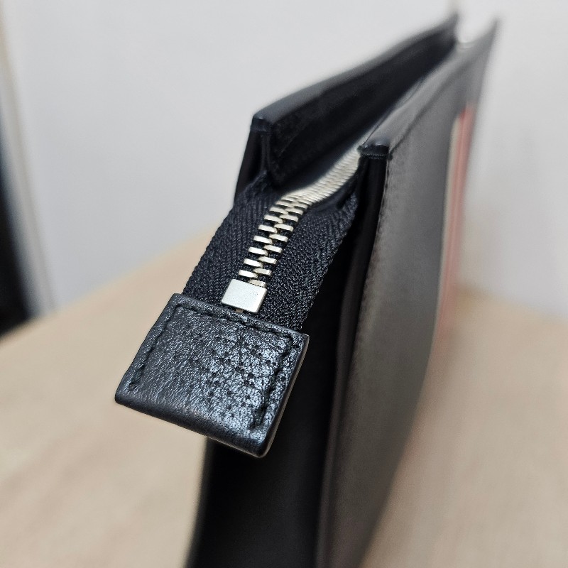 [ 回饋福利出清❣️] Gucci黑牛皮帆布織帶刺繡拉鏈手拿包-6