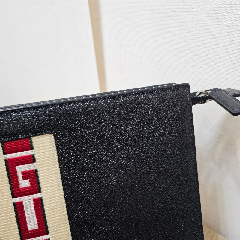 [ 回饋福利出清❣️] Gucci黑牛皮帆布織帶刺繡拉鏈手拿包-18