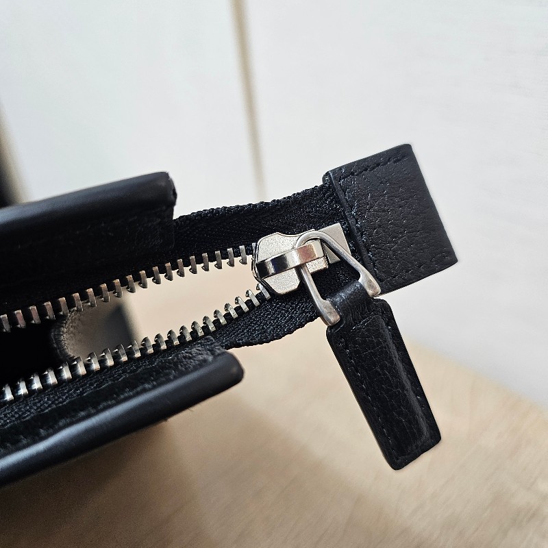 [ 回饋福利出清❣️] Gucci黑牛皮帆布織帶刺繡拉鏈手拿包-20