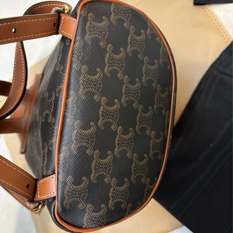 全新 Celine TRIOMPHE Folco 老花後背包mini 雙肩包-4