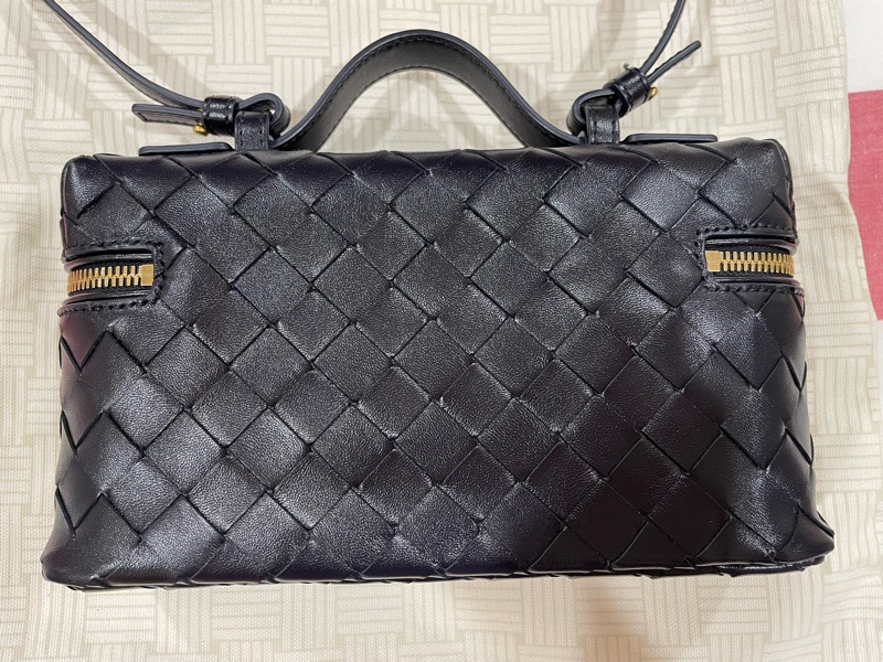 Bottega Veneta藍色牛皮編織Bang Bang斜背包-2