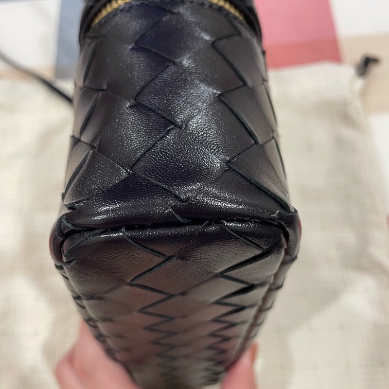 Bottega Veneta藍色牛皮編織Bang Bang斜背包-7