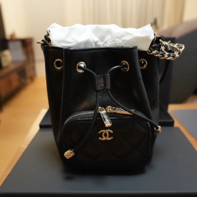 CHANEL 25B 抽繩小水桶包-9