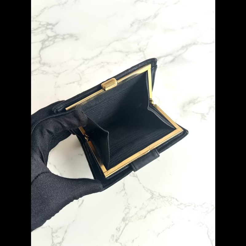 【LA LUNE】中古二手Chanel黑色小羊皮金扣皮革中短夾銀包小手袋-8
