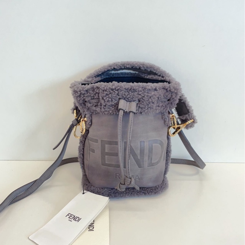 Fendi Bucket 毛毛水桶包 全新-7