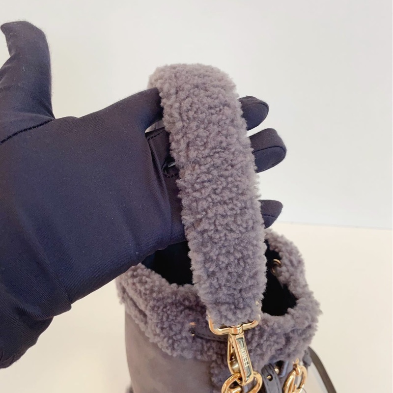 Fendi Bucket 毛毛水桶包 全新-13