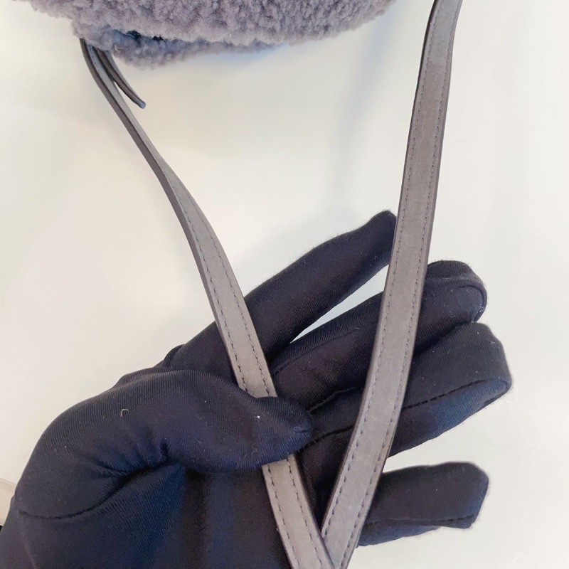 Fendi Bucket 毛毛水桶包 全新-16