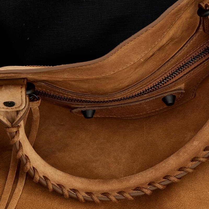 🎉新品好折扣✨Balenciaga 823058 Le City 麂皮中款機車包 焦糖色-8