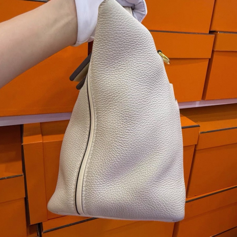 Hermes 2424小號 29奶昔白金扣togo皮 Z刻99新 肩帶防塵齊-7