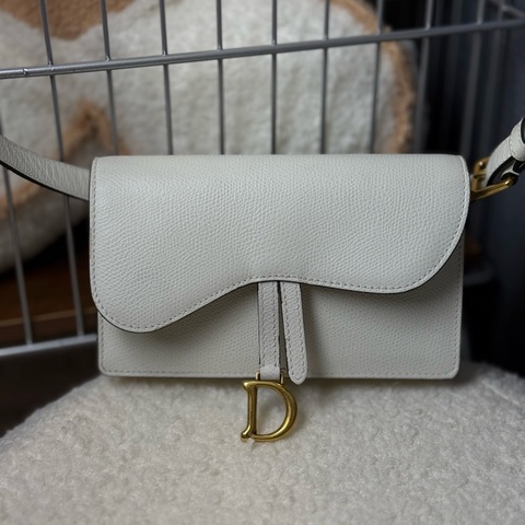 Dior全皮白色馬鞍腰包