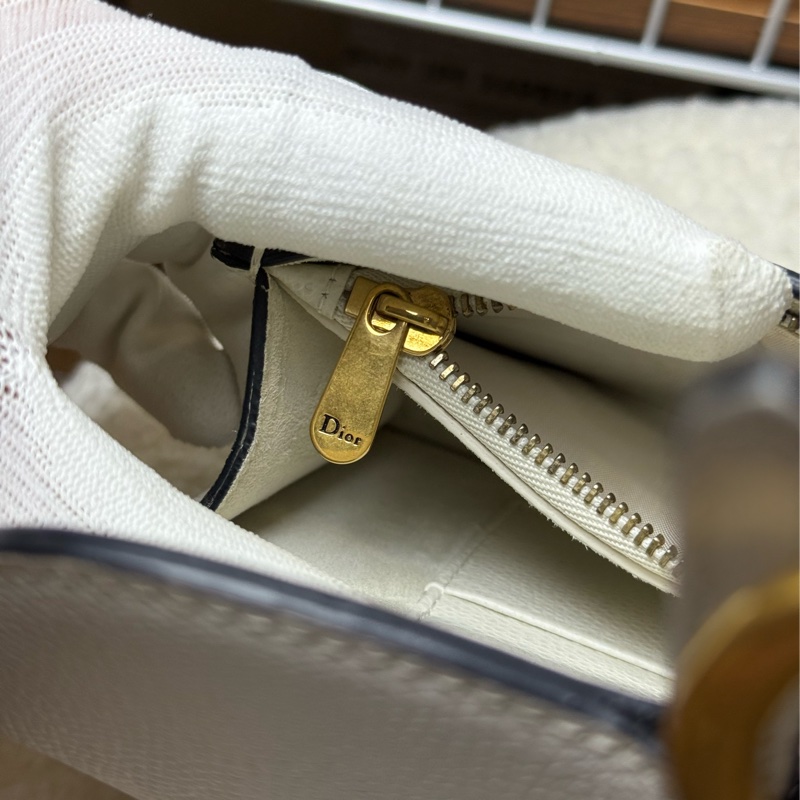 Dior全皮白色馬鞍腰包-17