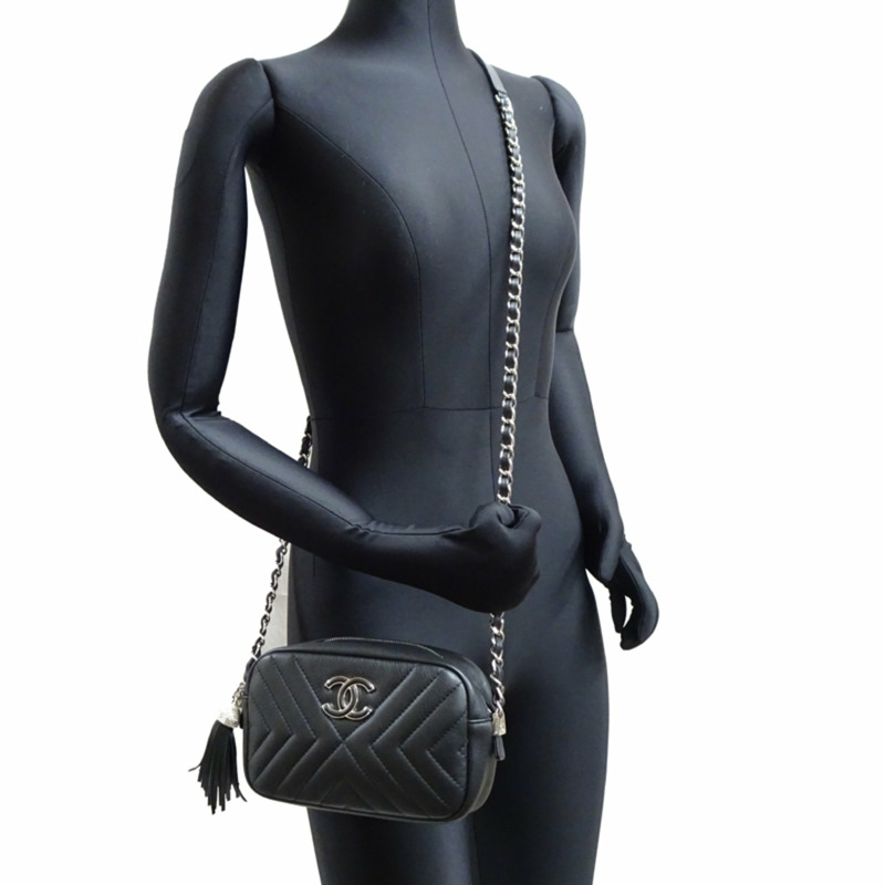 香奈兒黑色羊皮人字紋V形縫線鏈條單肩背包 A57617-8