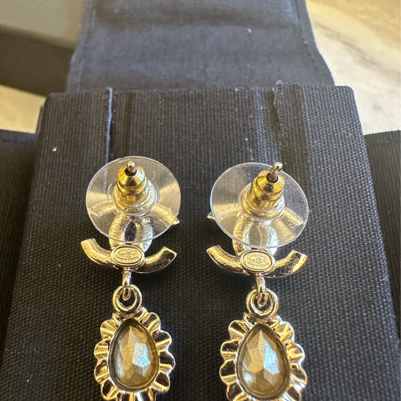 香奈兒Chanel 22k水鑽復古垂吊淡金色耳環-4