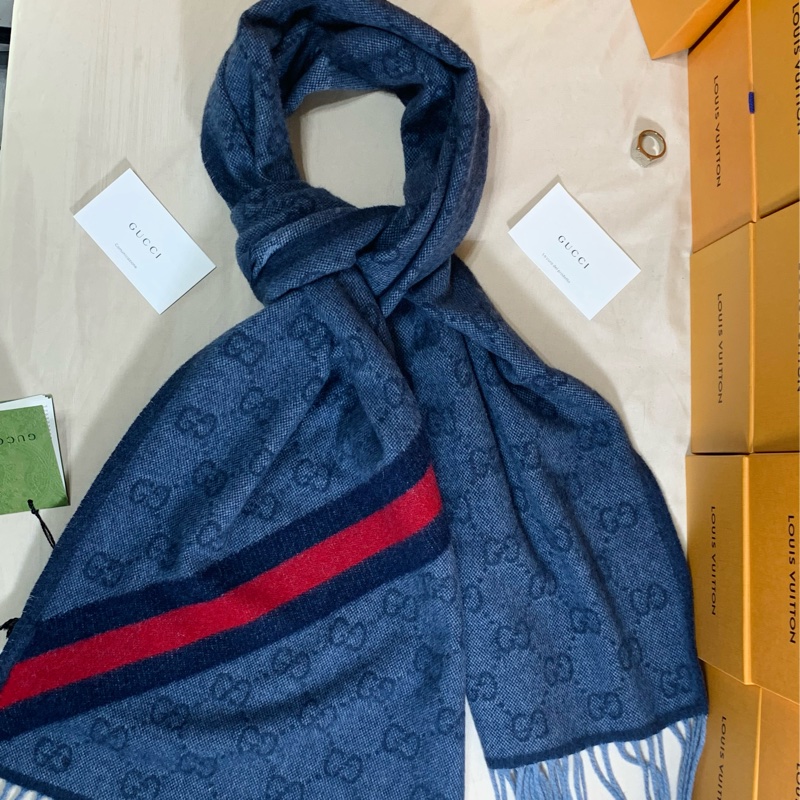 🎁全台最甜 全新含吊牌 Gucci 古馳 深藍雙色滿版logo 圍巾 披肩-3