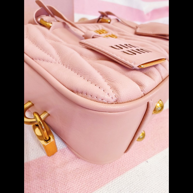 Miu Miu Aecadie matelasse 保齡球包-12