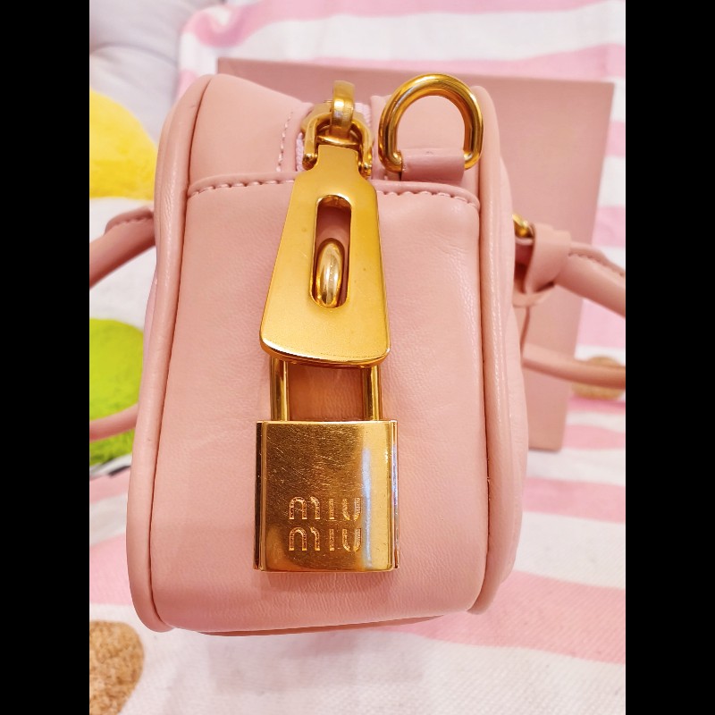 Miu Miu Aecadie matelasse 保齡球包-14