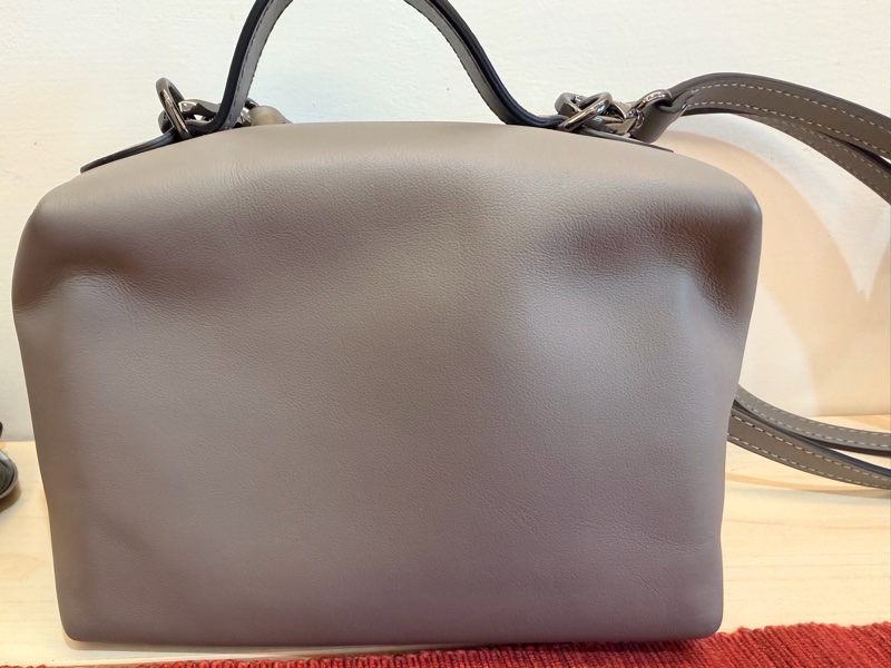 Longchamp 飯盒包-1