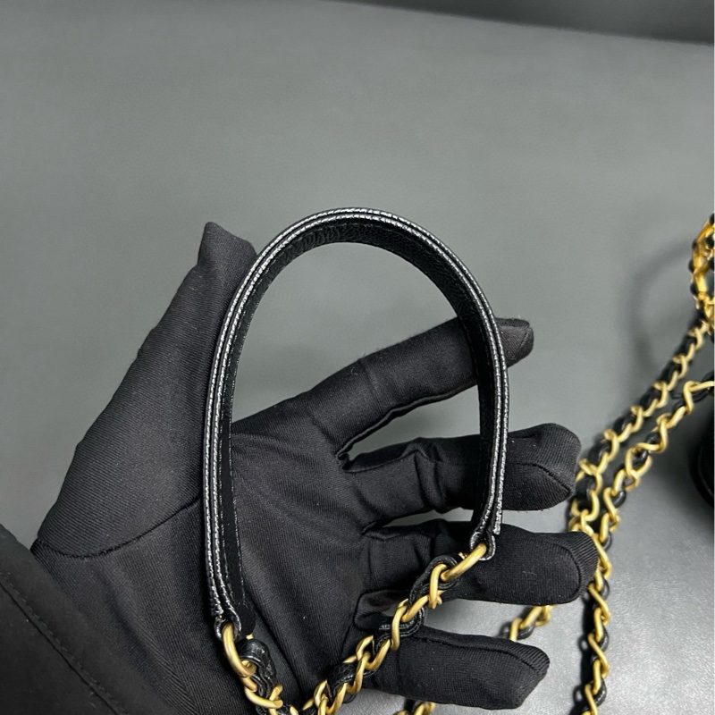 Chanel 22S top handle mini vanity case-13