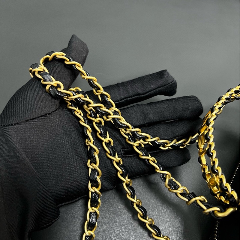 Chanel 22S top handle mini vanity case-14