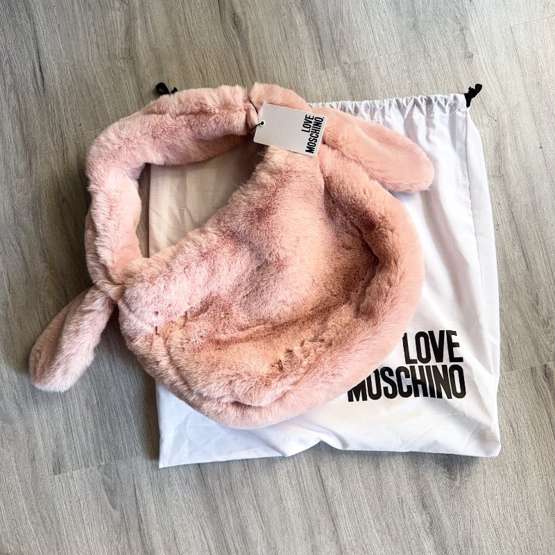 LOVE MOSCHINO 粉萌假毛兔耳包｜柔軟蓬蓬超可愛！-1