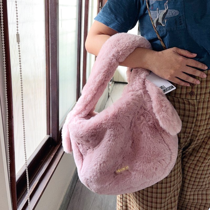 LOVE MOSCHINO 粉萌假毛兔耳包｜柔軟蓬蓬超可愛！-6