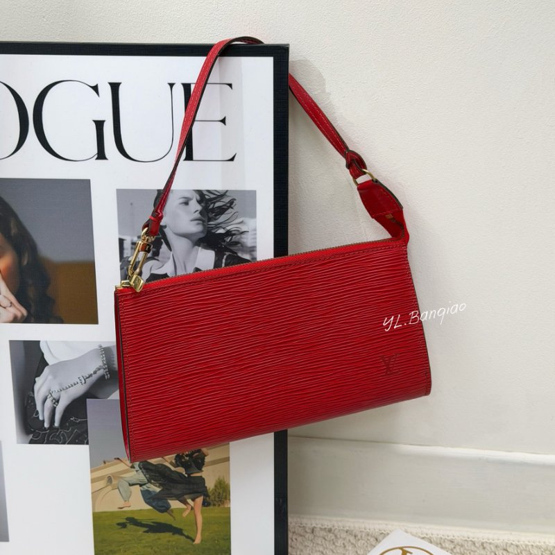 LV 紅色EPI水波紋手拿肩背包-0